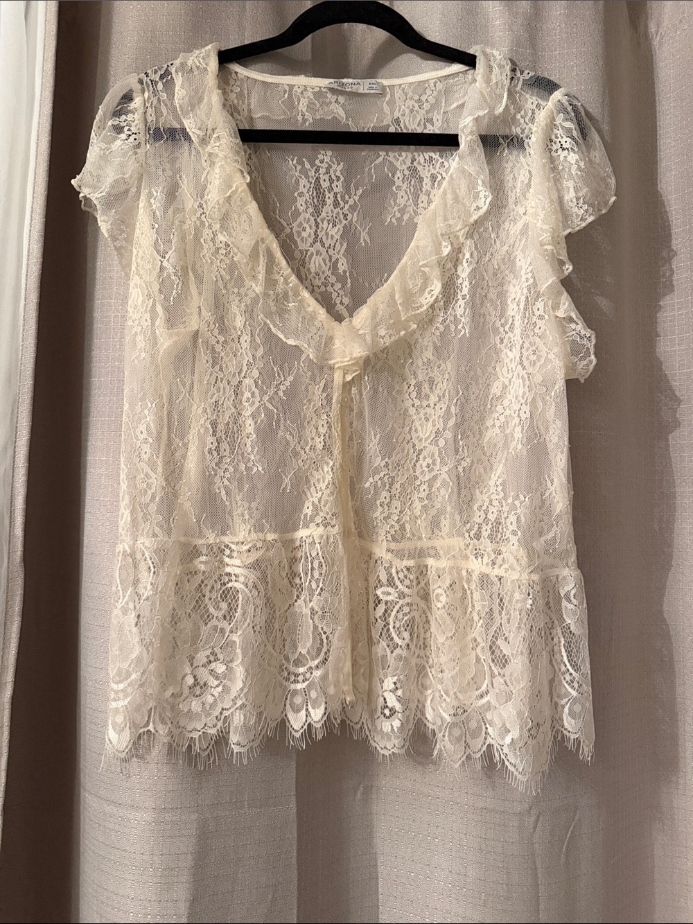 Arizona Jean Company White Lace Ruffle V-Neck Chemise Top